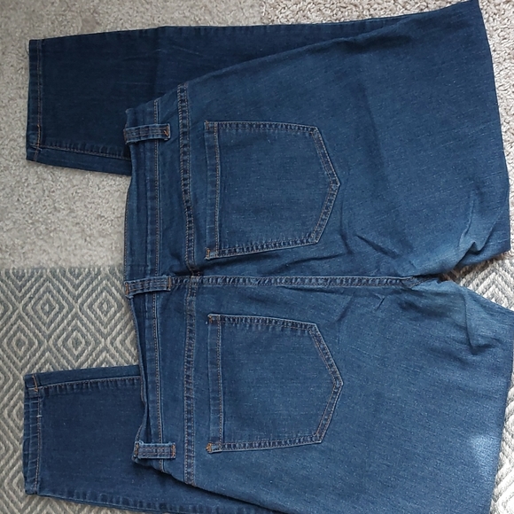 Forever 21+ size 12 short skinny jeans - Picture 3 of 8